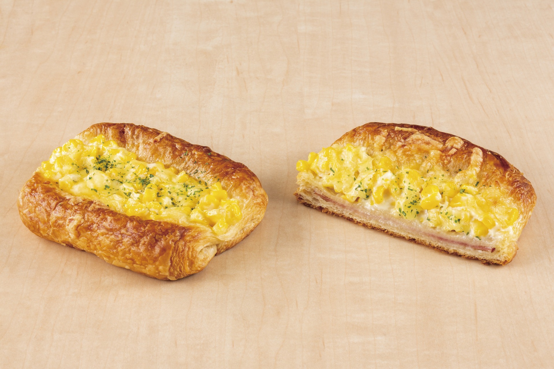 北海道美瑛産コーン×ハムデニッシュ